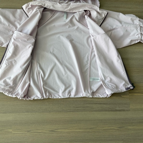 Athleta wind jacket: size small - Picture 7 of 8